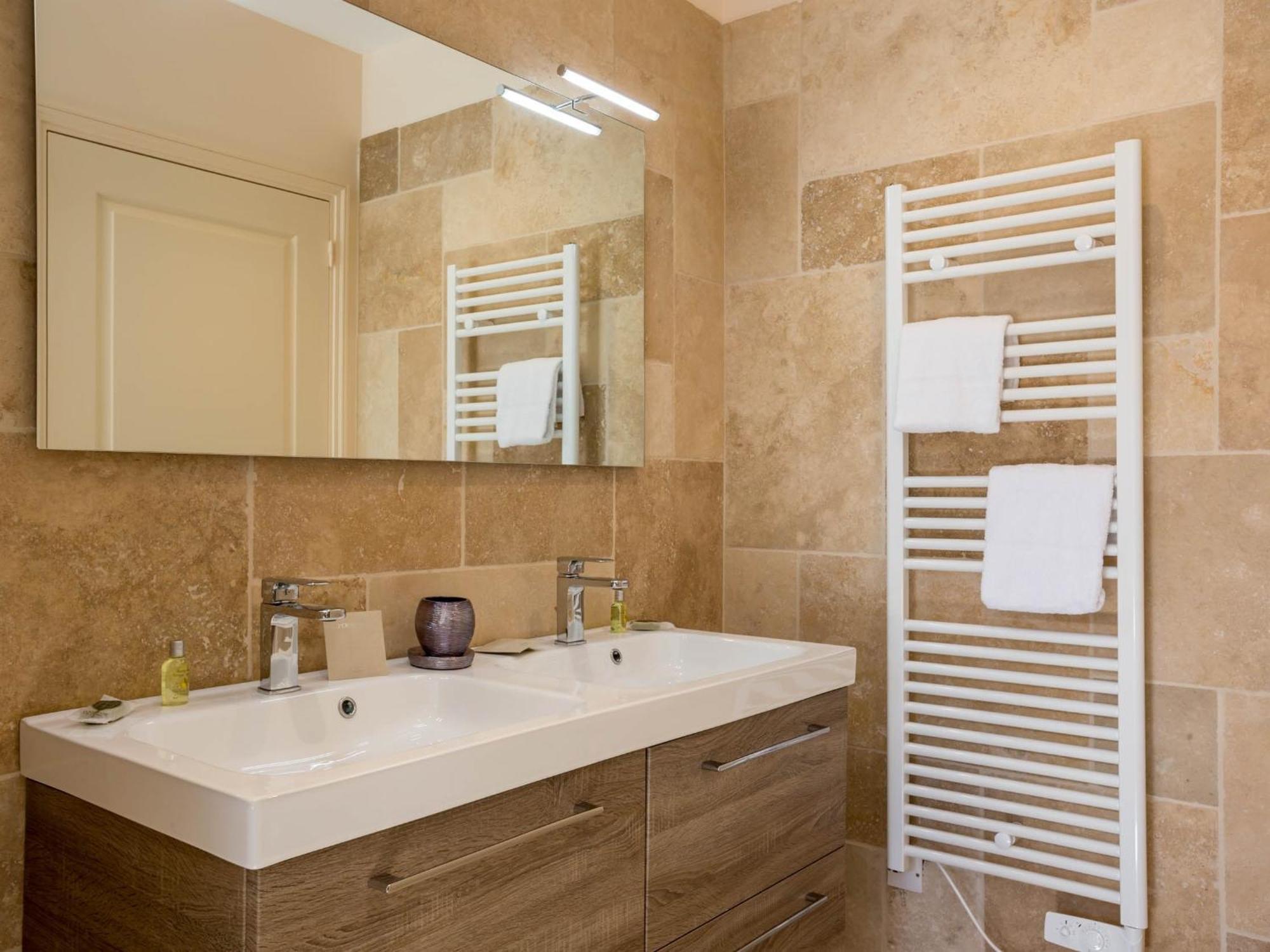 Le Cara - 4 Appartements Calmes Et Chics Au Coeur De Beaune Beaune  Szoba fotó